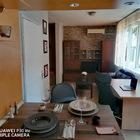 Comfort Getaway شقة